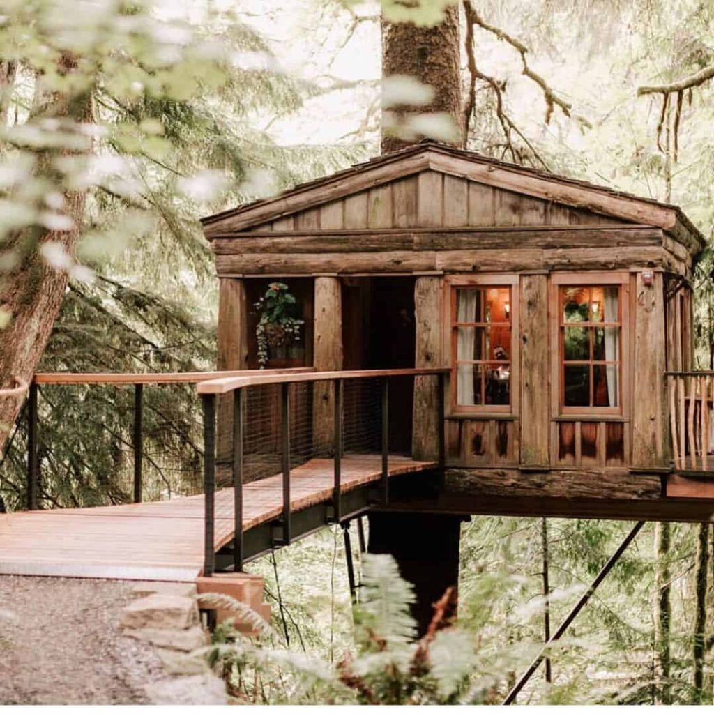 tiny house treehouse