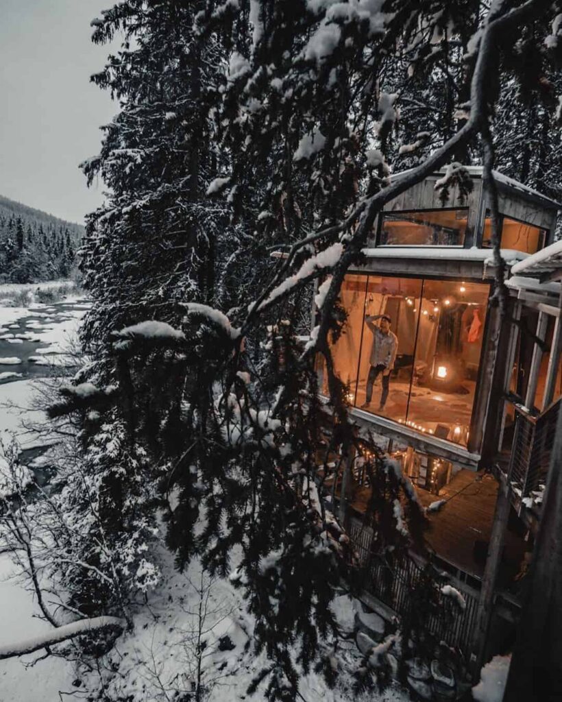 Cabin in Norwegian wilderness